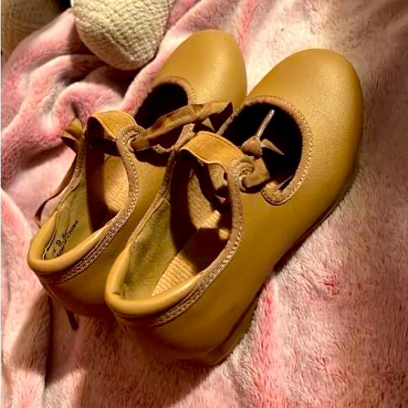 Tan-size 9c-tap shoes - Picture 2 of 3